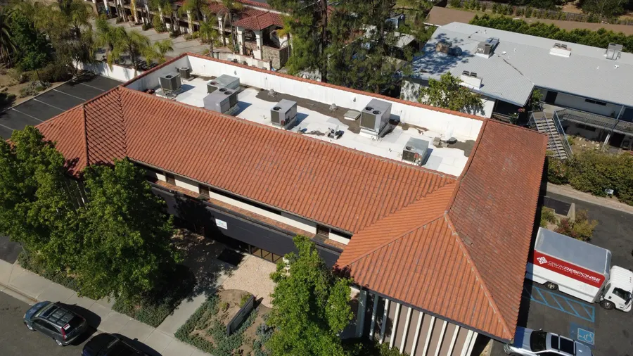 Ojai, photo 1